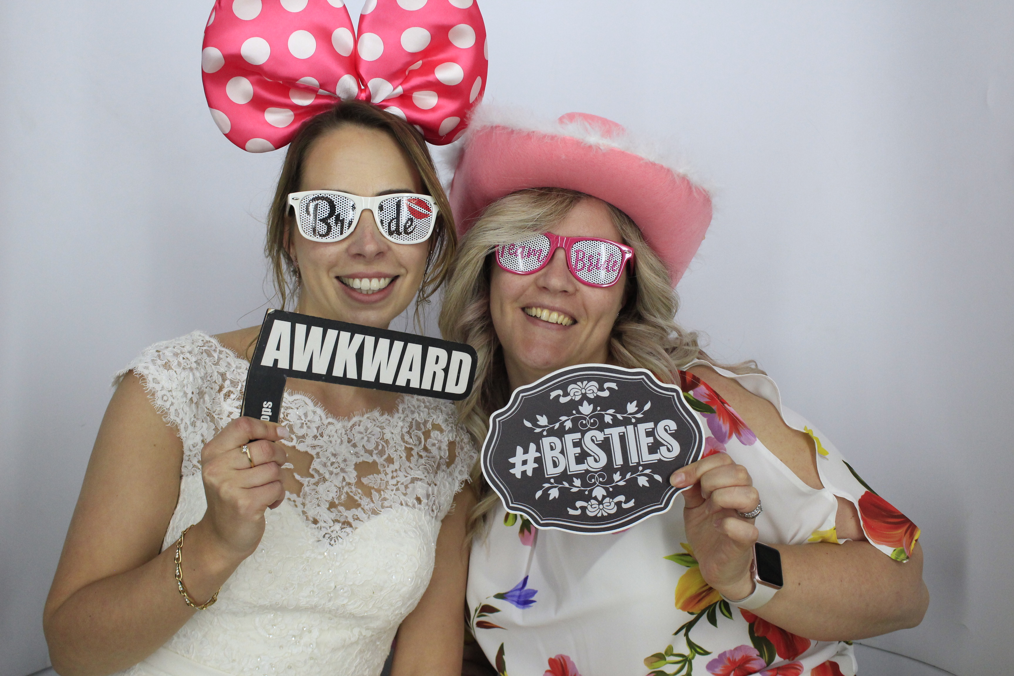 Mr & Mrs Hill's Wedding | View more photos from the event at gallery.myphotoboothexperience.co.uk/u/MyPhotoBoothExperienceLtd/Mr-Mrs-Hills-Wedding